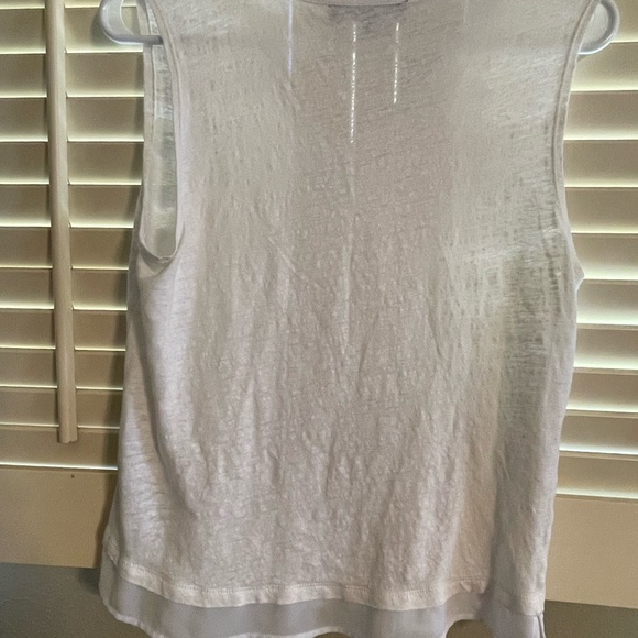 White sleeveless top from Sanctuary. Very lite fabric. Size S - Picture 4 of 5